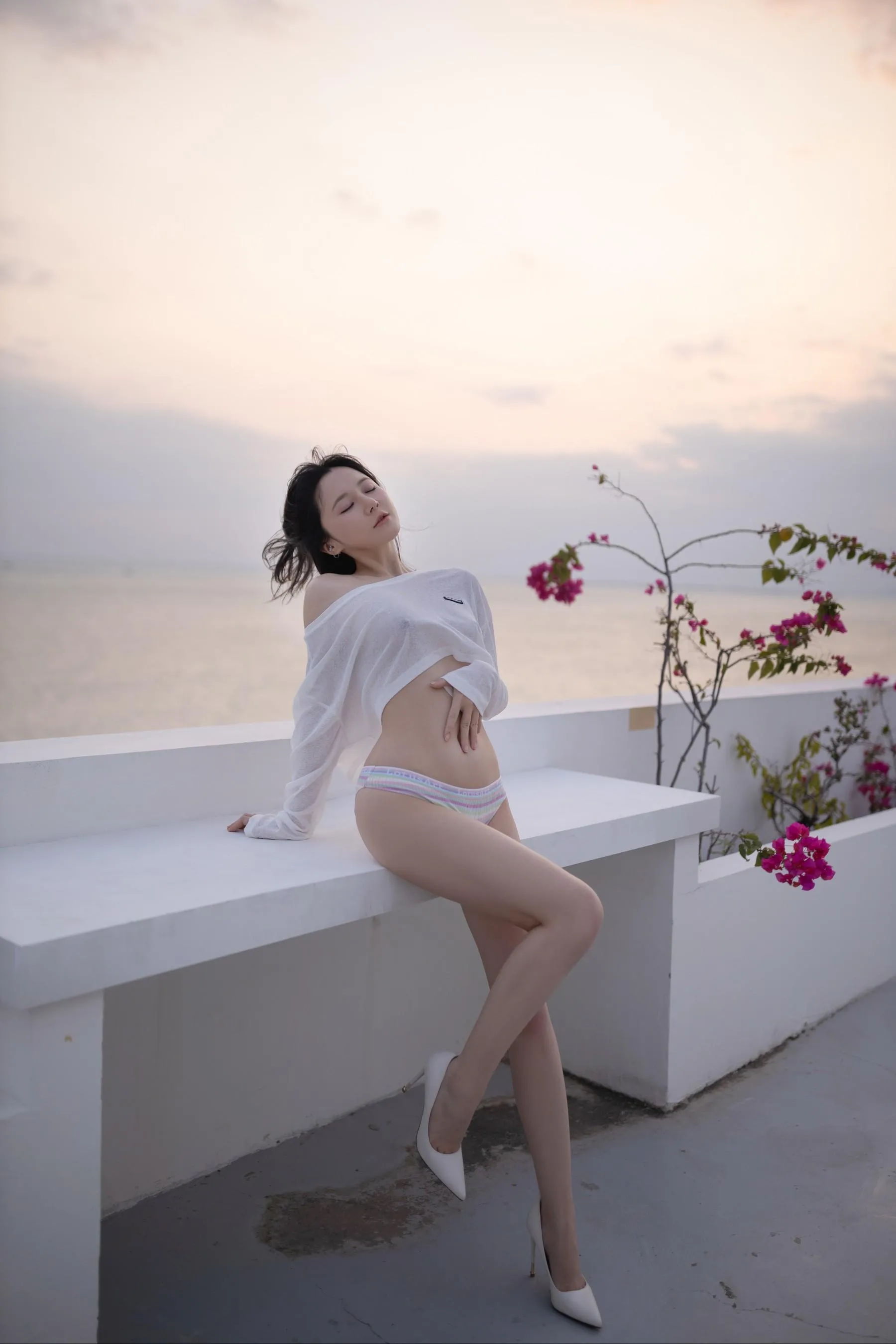 NO.0004 秀人名模鱼子酱Fish内部私购未上架《白梦》写真[23] [40P]插图9